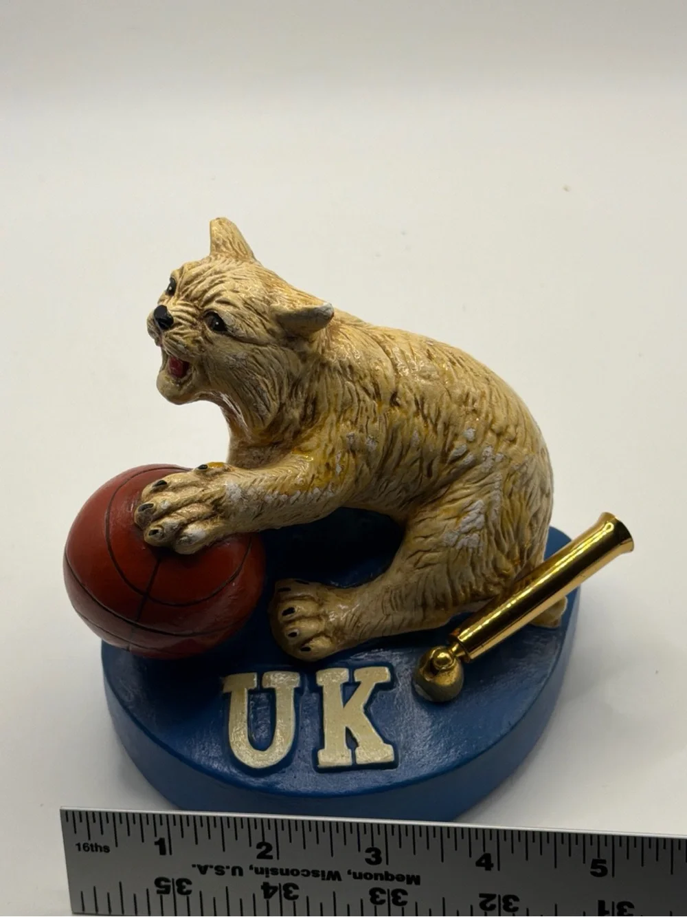 Vintage UK Kentucky Wildcats Blue & Cream Cat Basketball Pen Holder
